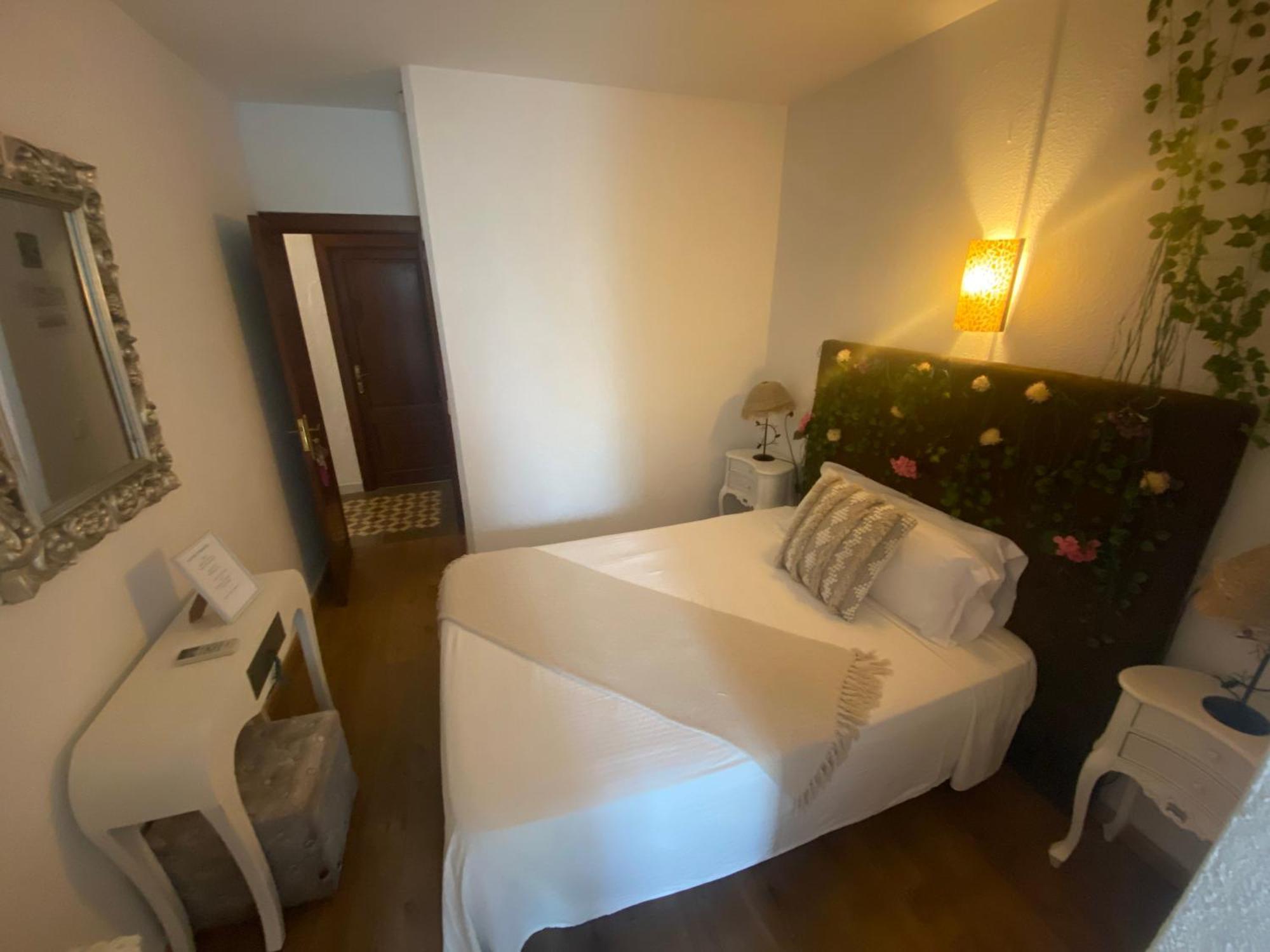 Buenavista & Suites Santa Eularia des Riu Exterior foto